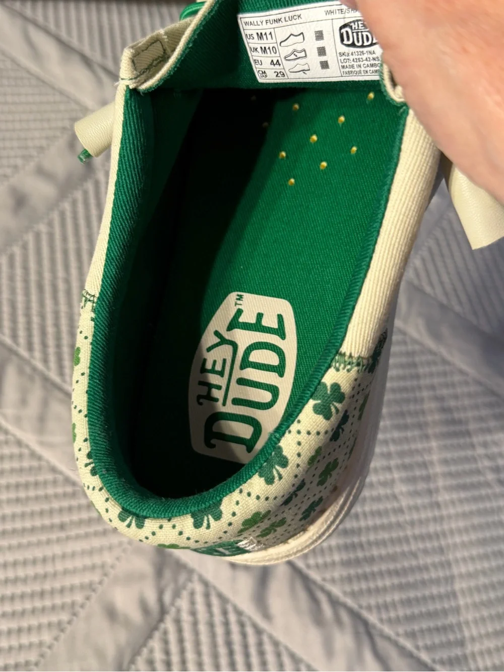 Hey Dude Mens Sz 11 White Canvas Sneakers with Green Shamrocks & Green Pull Tabs